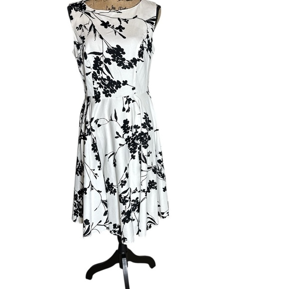 Grace Karin Dresses & Skirts - Grace Karin Black and White Floral Print A-Line Dress Boat Neck Size Large